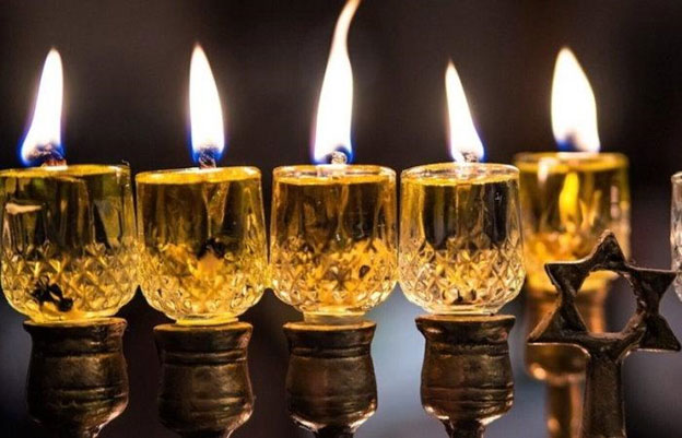 historic significance of the Hanukkah oil